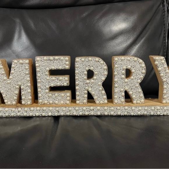 Christmas Wood and Beaded Silver MERRY sign Table Decor...